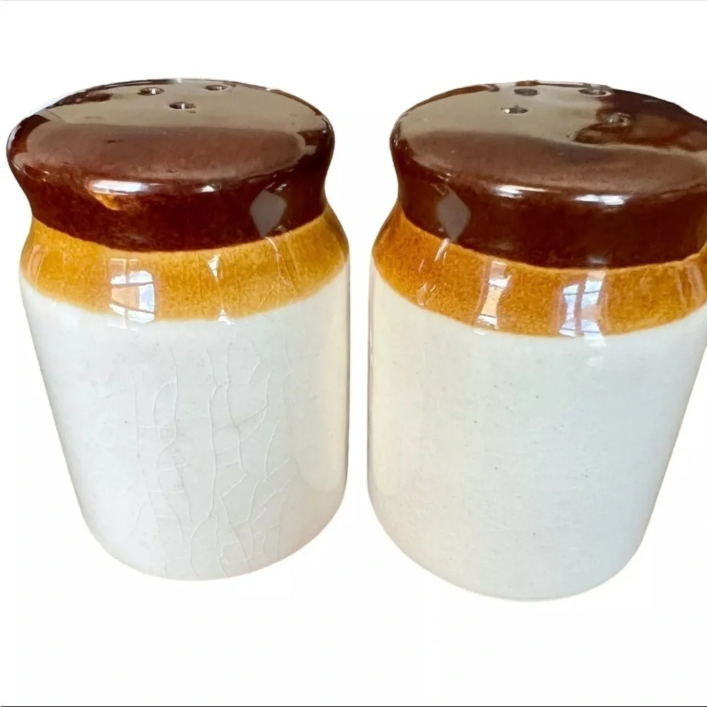 Vintage Emson Home Sweet Home Salt & Pepper Shakers. 1970s Brown Crock Stoneware